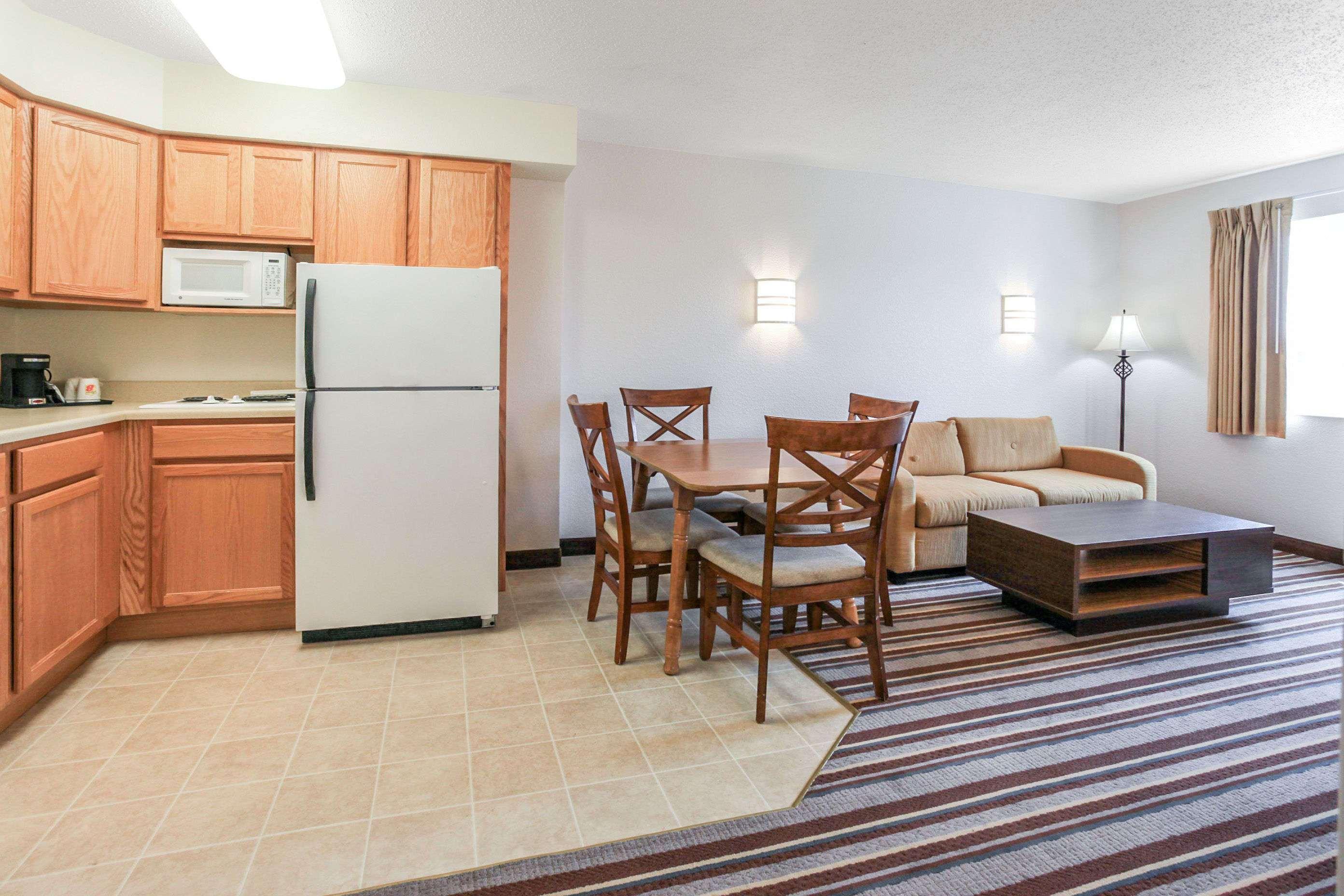 Super 8 By Wyndham Sault Ste. Marie Hotel Exterior foto